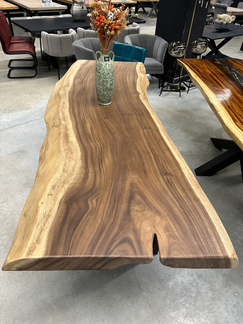 Table en Bois de Suar Massif sur Mesure - Pièce Unique d'Ébéniste