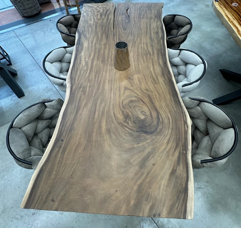 Table en Bois de Suar Massif sur Mesure - Pièce Unique d'Ébéniste