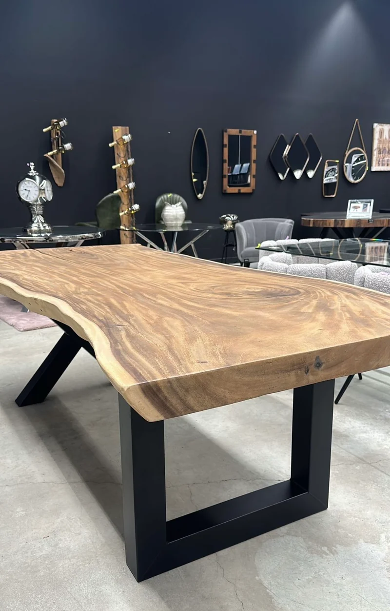 Table en Bois de Suar Massif sur Mesure - Pièce Unique d'Ébéniste