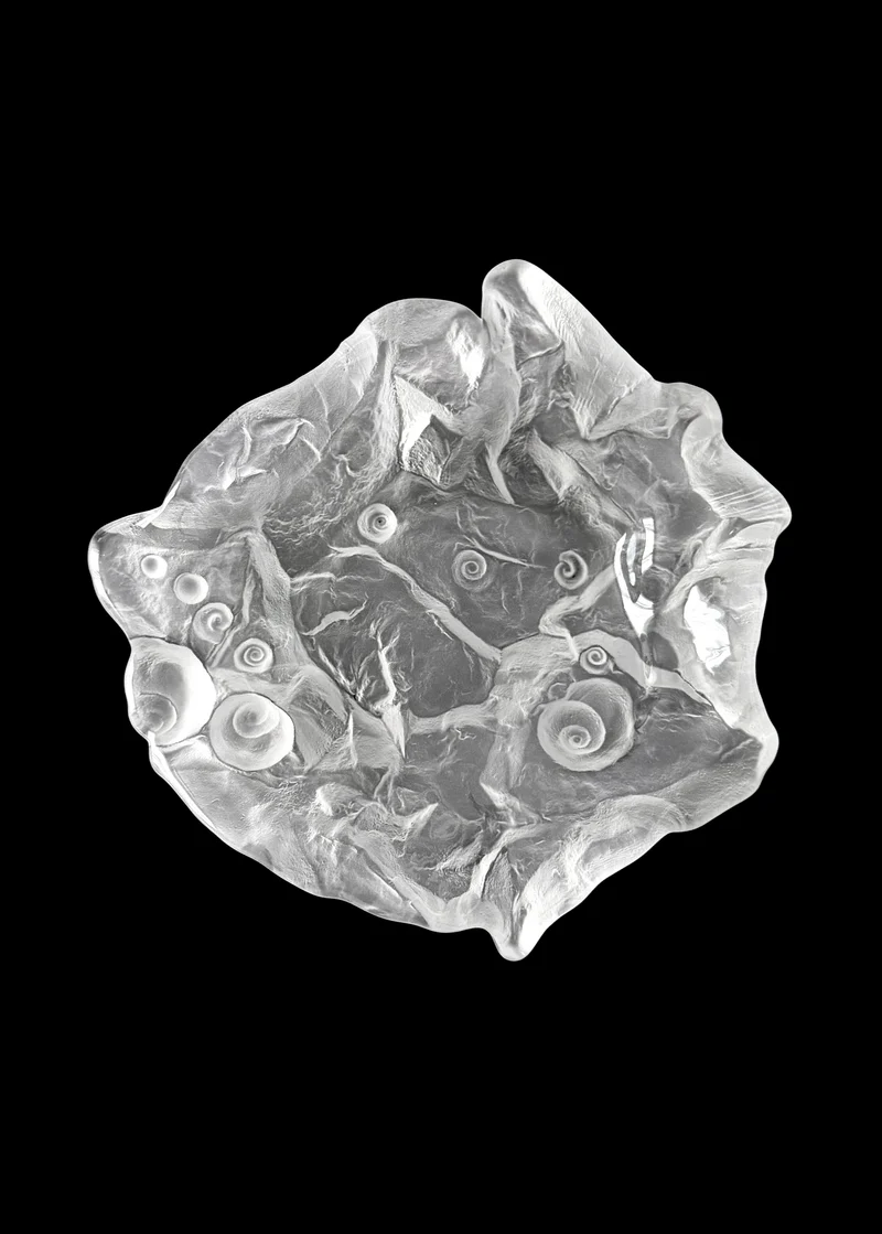 Vintage decorative dish in Glass