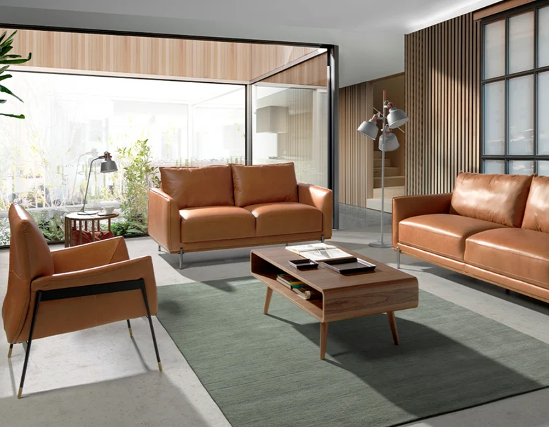 Fauteuil en cuir et pied en acier noir Angel Cerda