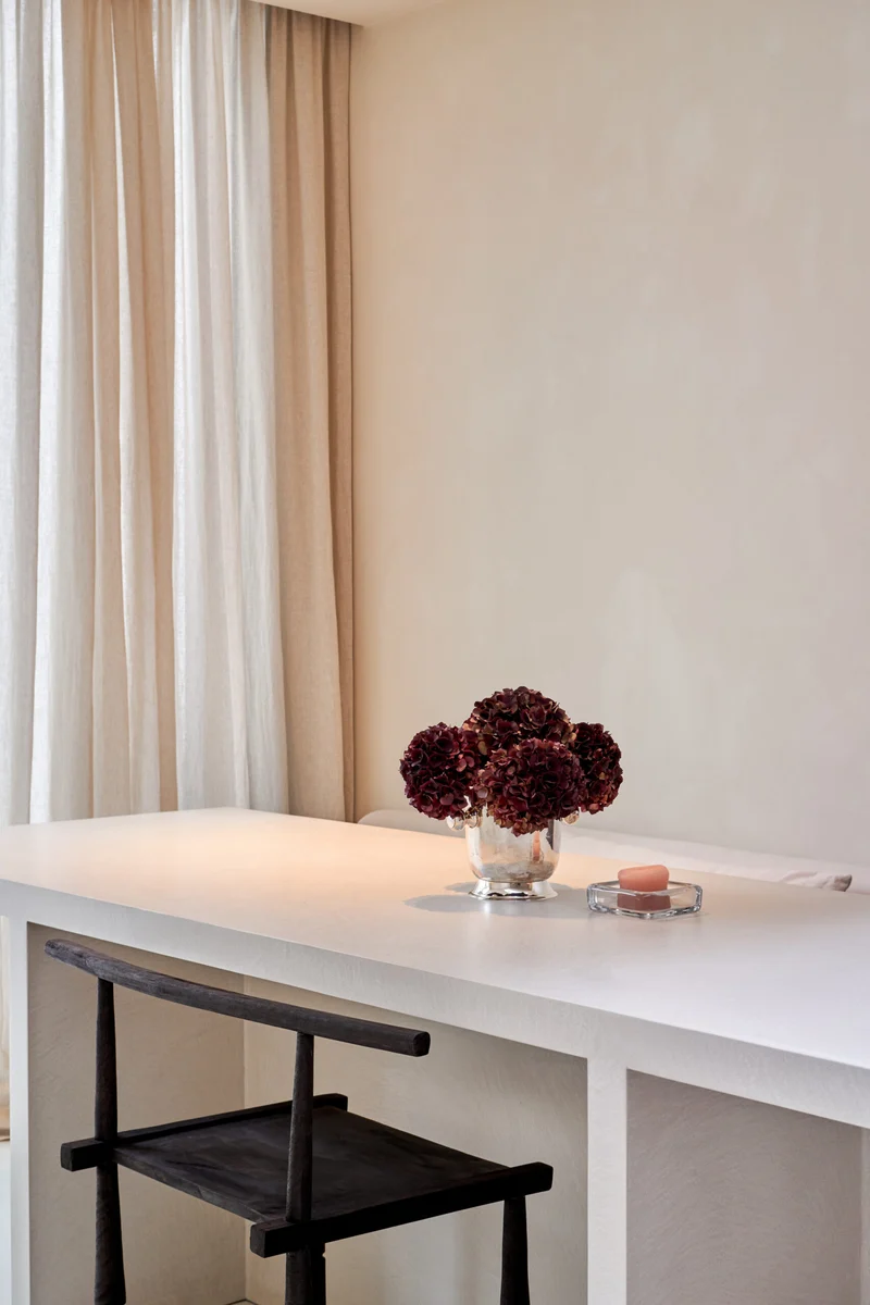 Akari Dining Table