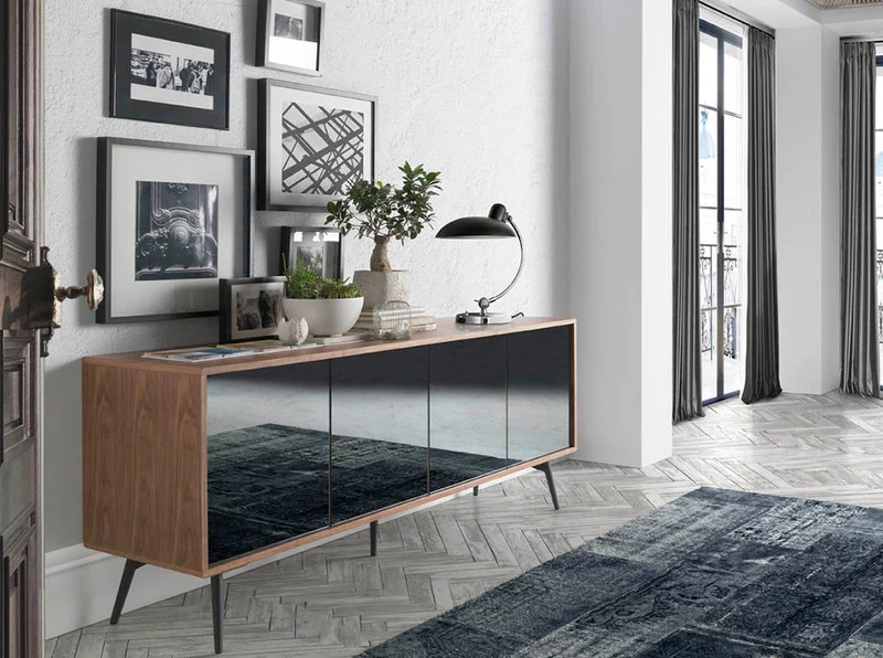 Buffet design en bois de noyer avec portes en verre miroir noir – Angel Cerda 3061