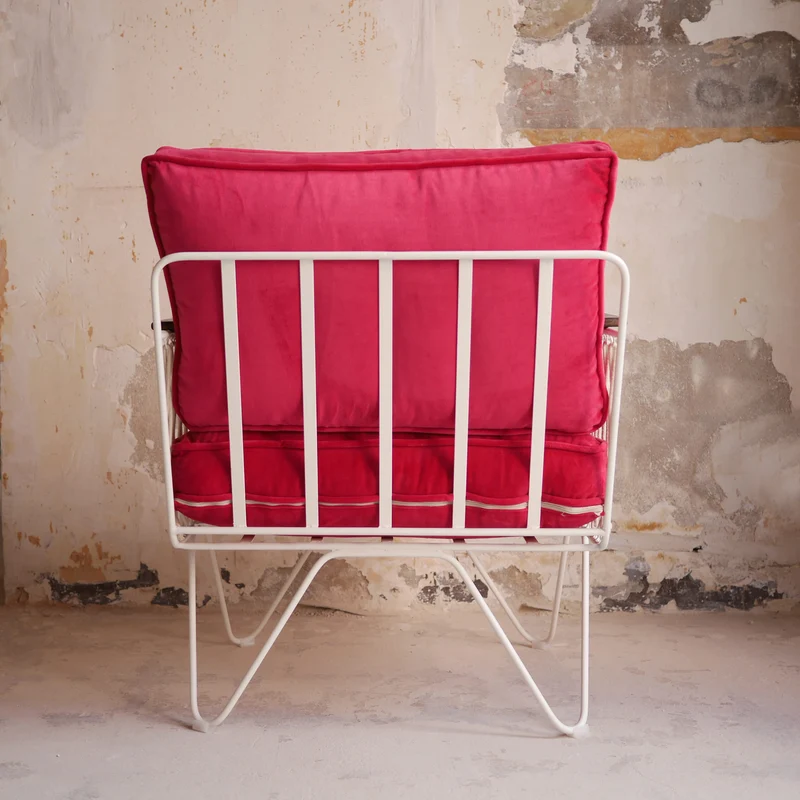 Fauteuil Croisette Velours fuchsia structure blanc accoudoir bois foncé