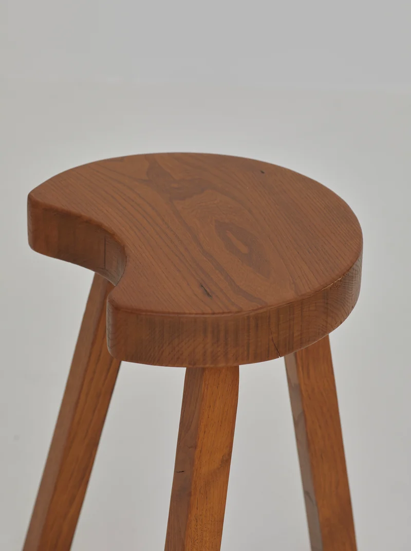 Vintage French handcrafted tripod stool in brutalist style, solid beech wood C. 1960