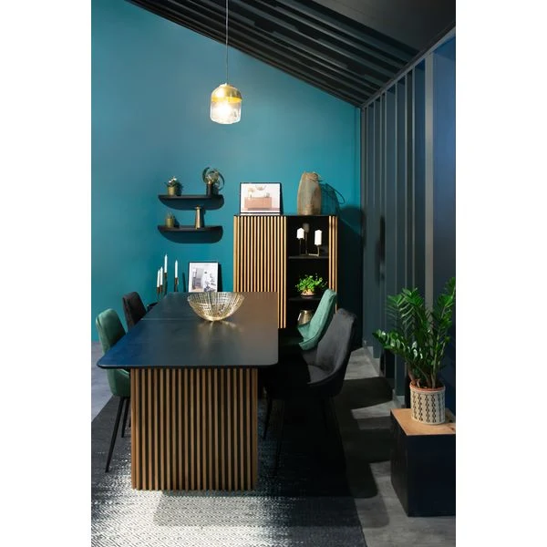 Chaise en velours vert sapin