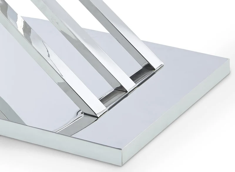 Table basse rectangulaire design avec pieds géométrique argentés NELLA