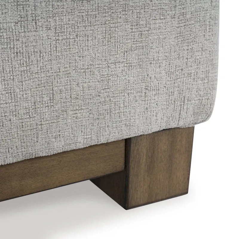 Causeuse en tissu gris pâle avec coussins - MarinaMae