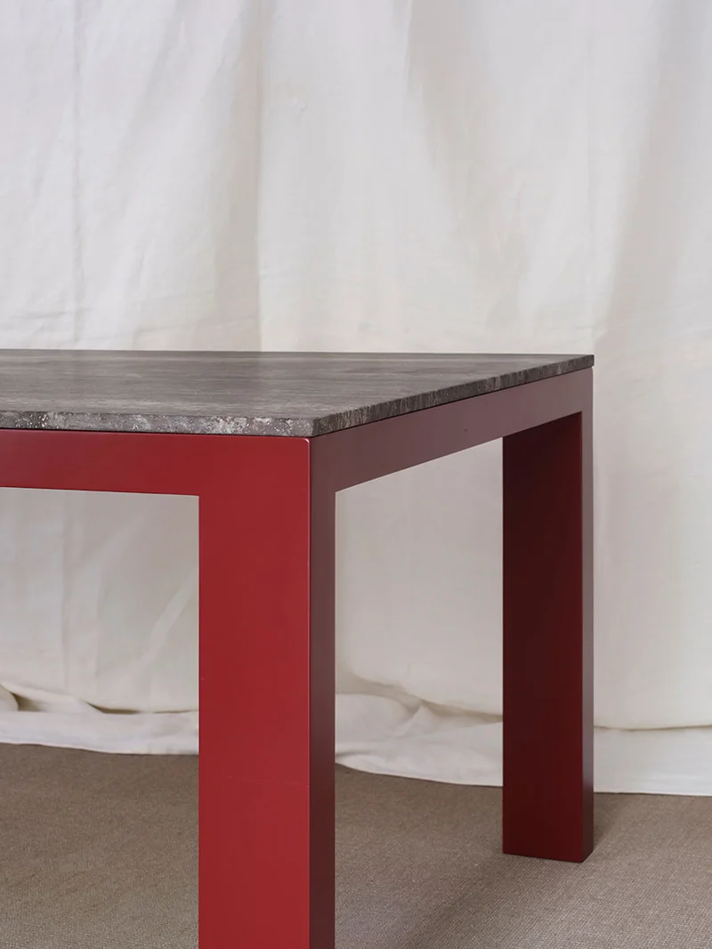 Firme Dining Table