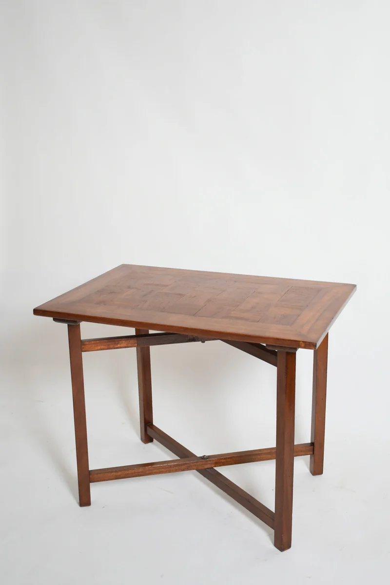 X Shaped Foot Chessboard Table, XIXth c.