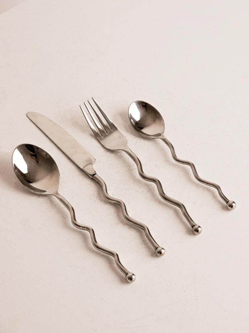 16 piece Wavy 80s Cutlery in Stainless Steel