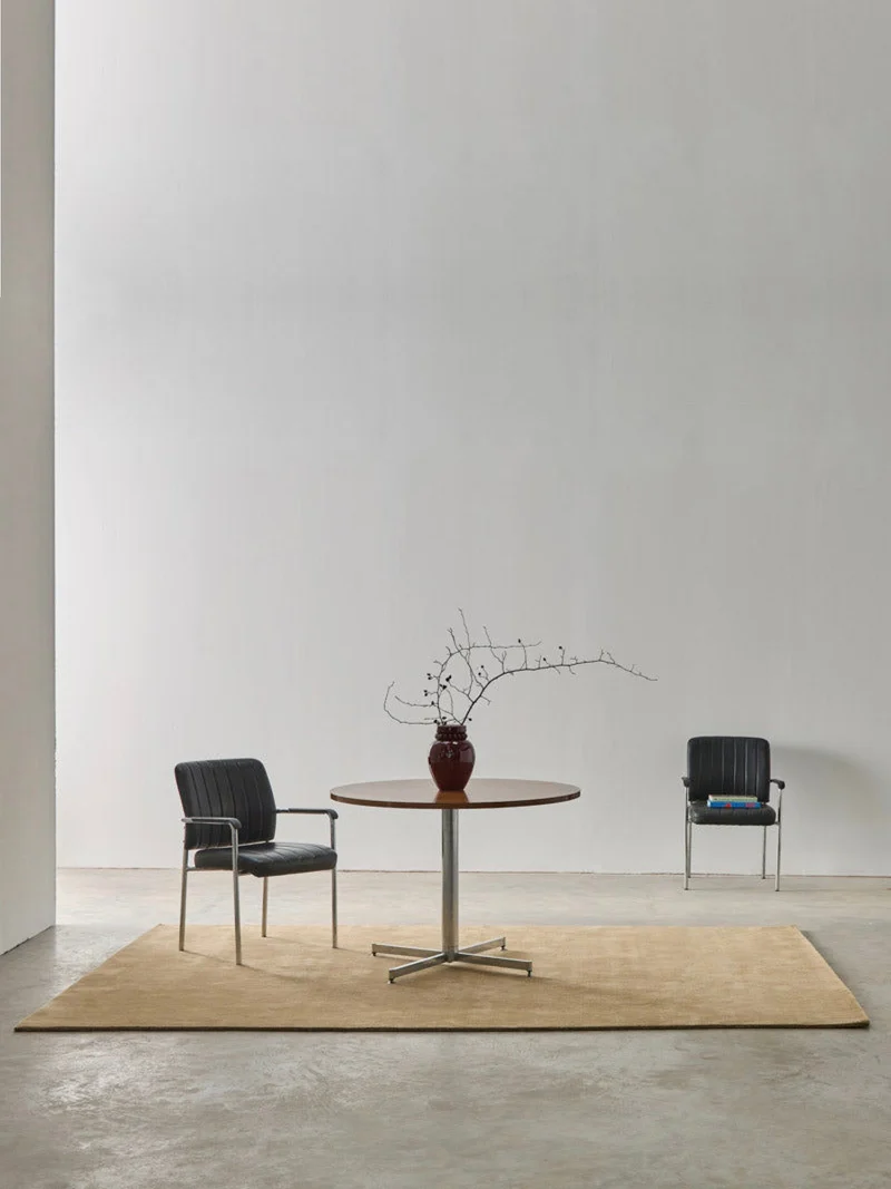 Hand-woven Rug in New Zealand Wool, Châtaigne