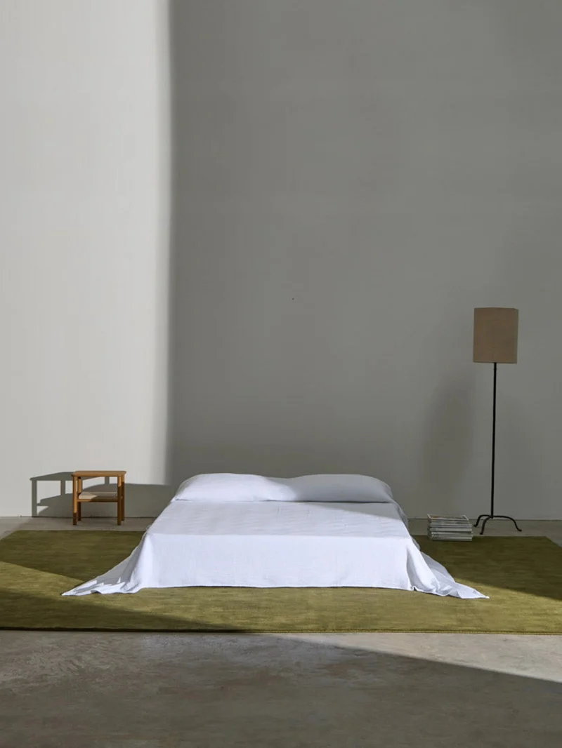 Hand-woven Rug in New Zealand Wool, Olive Green
