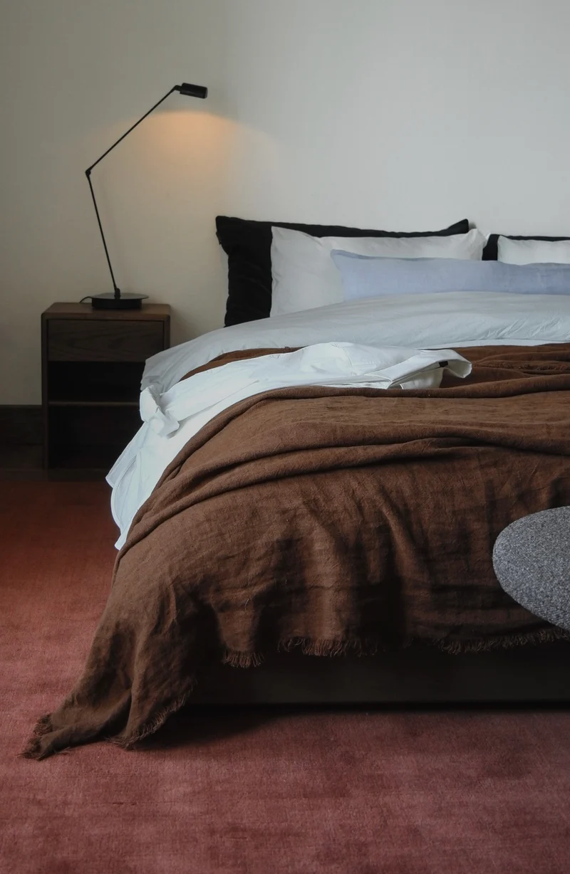 Hand-woven Rug in New Zealand Wool, Rouille