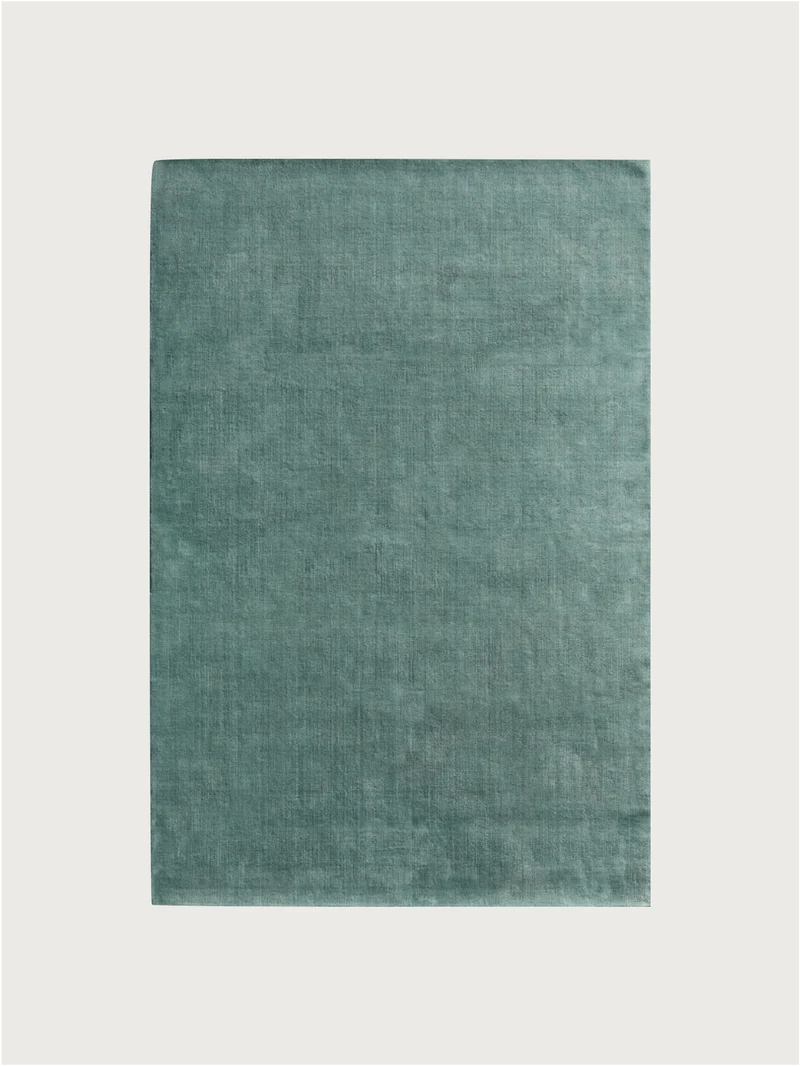 Hand-woven Rug in New Zealand Wool. Pale Blue