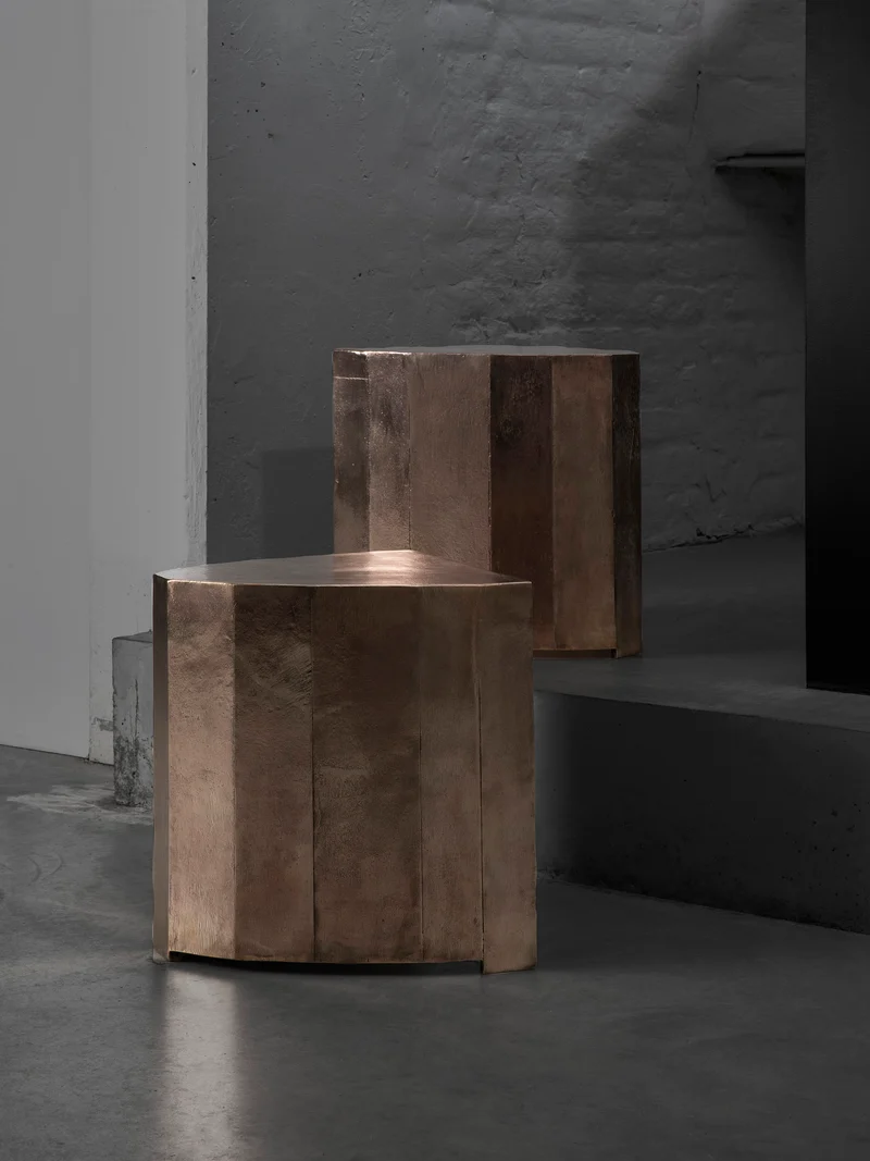 HY [b] - Sculptural Stool