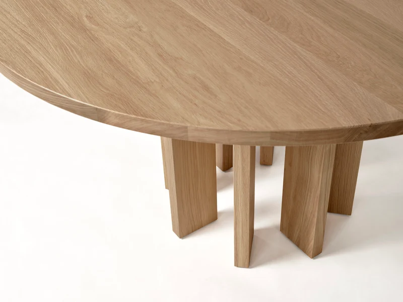 Thola Round Table