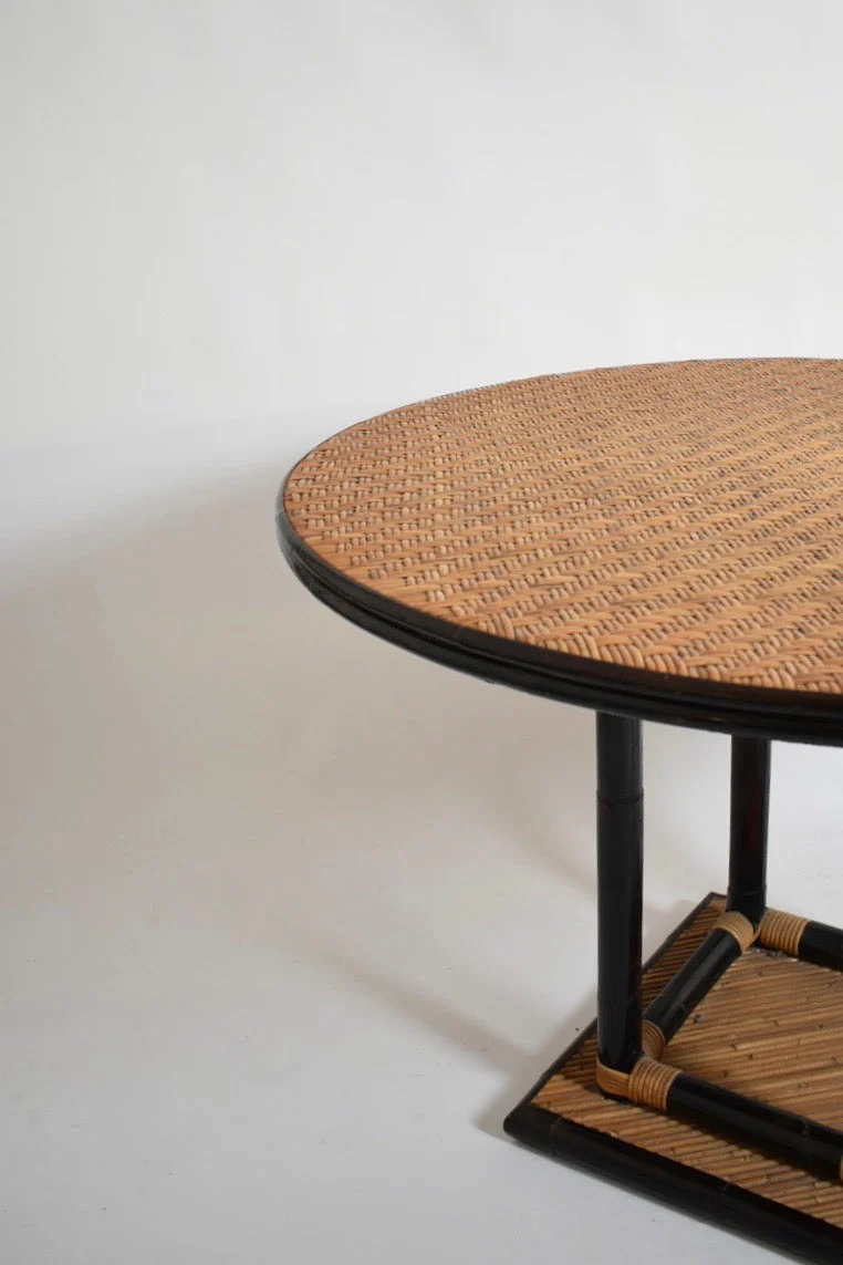 Bicolor round rattan dining table