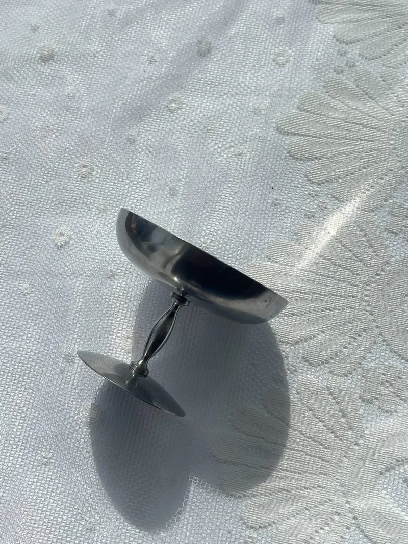 Stainless Steel Pedestal Coupes