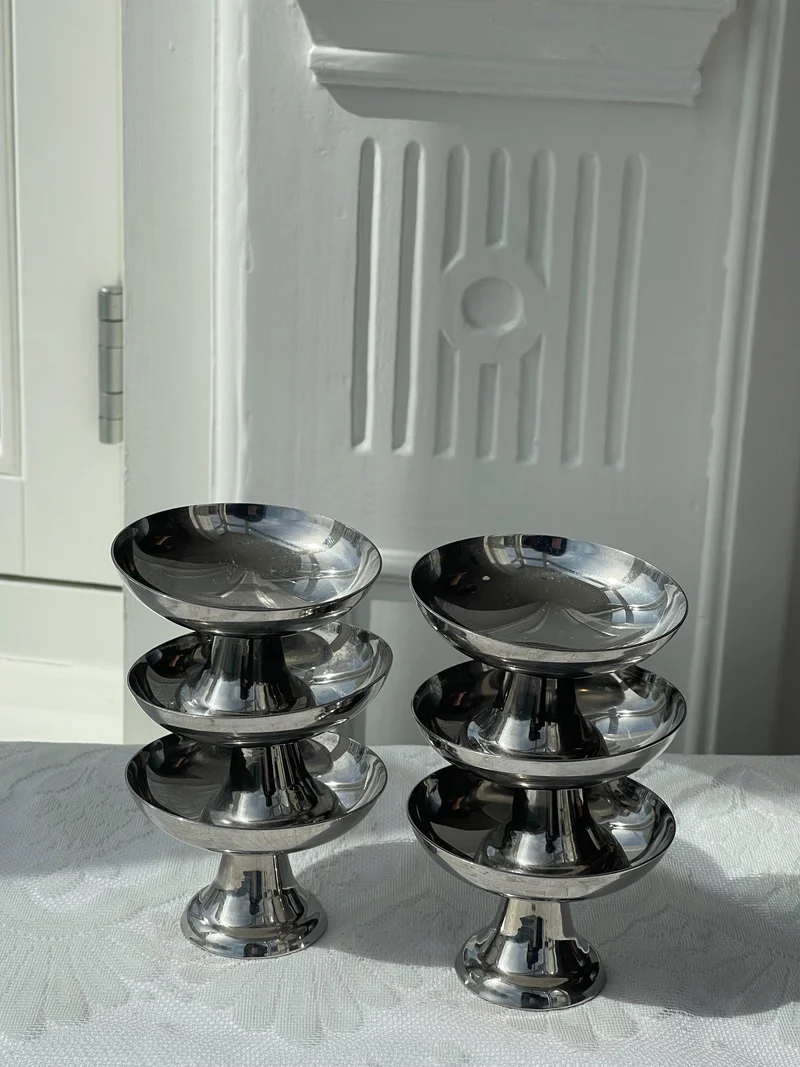 Stainless Steel Pedestal Coupes - Wide Bowl