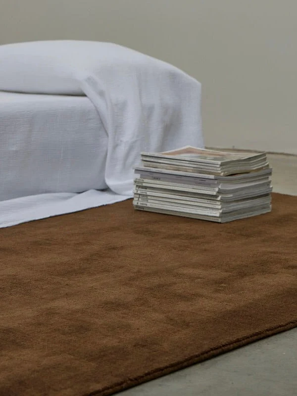 Hand-woven Rug in New Zealand Wool, Cacao Brown
