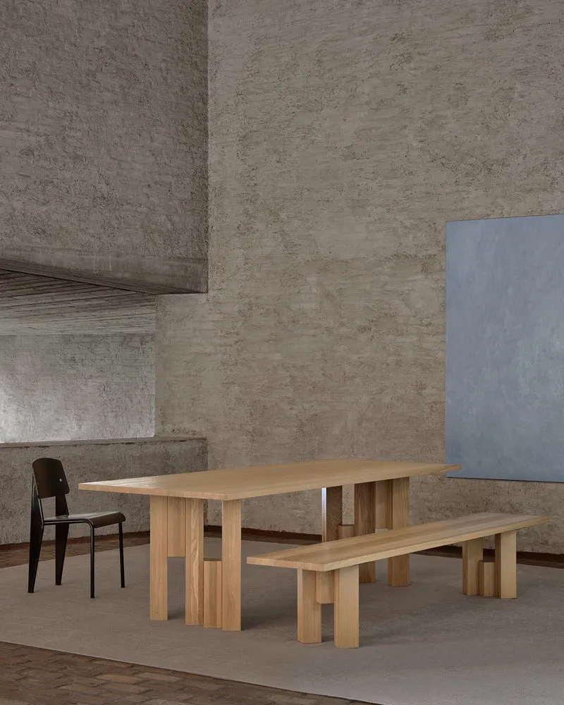 Fenestra Table
