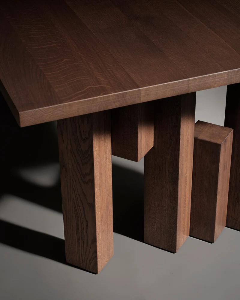 Fenestra Table