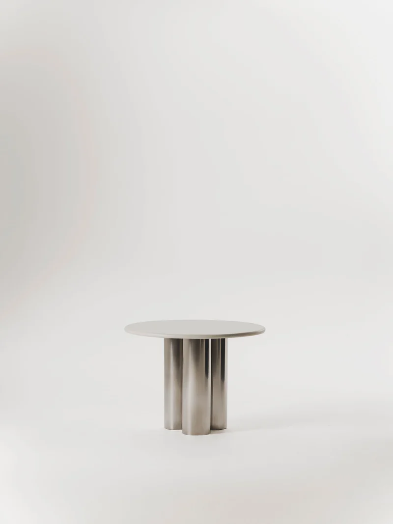 Vicca dining table