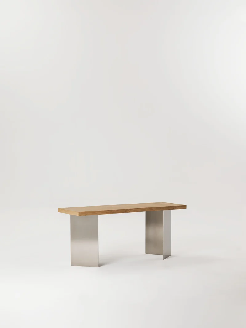 Tantal Studio Table