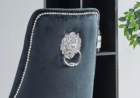 Chaises en velours noir et tête de lion argentée - Glade x4