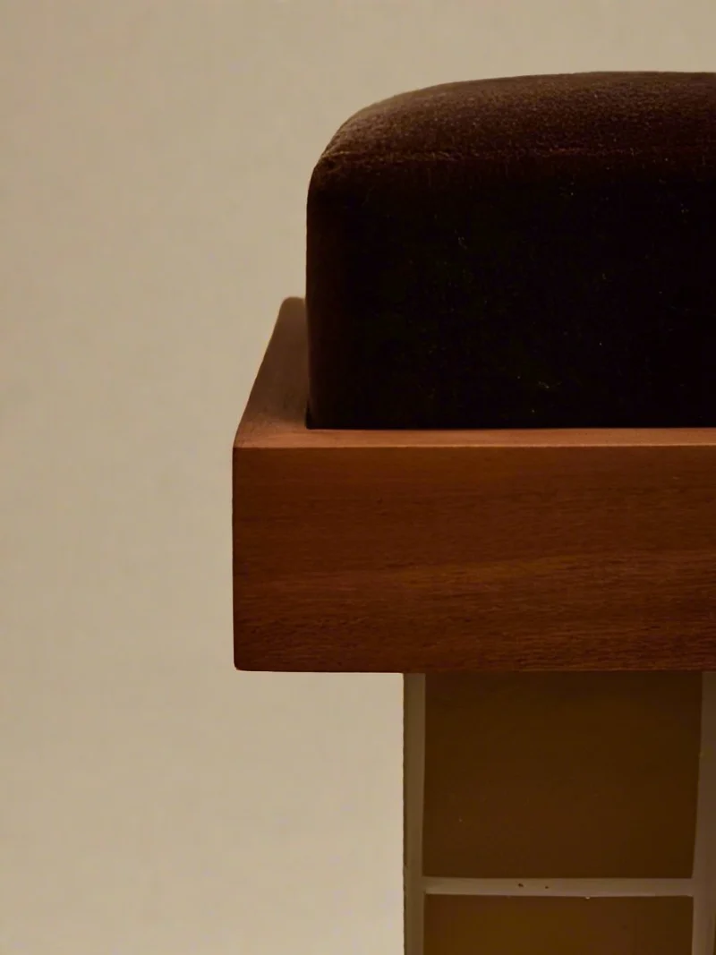 Jura Stool