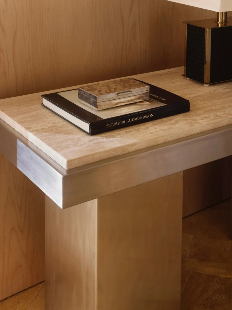 Console Table 02