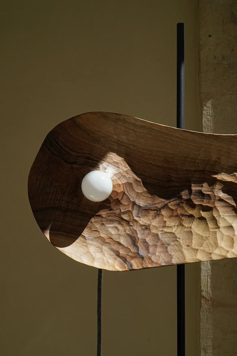 Sculpted Wallnut 'Oiseau' Steel Floor Lamp