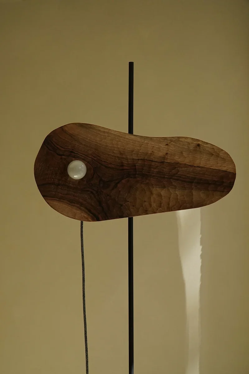 Sculpted Wallnut 'Oiseau' Steel Floor Lamp