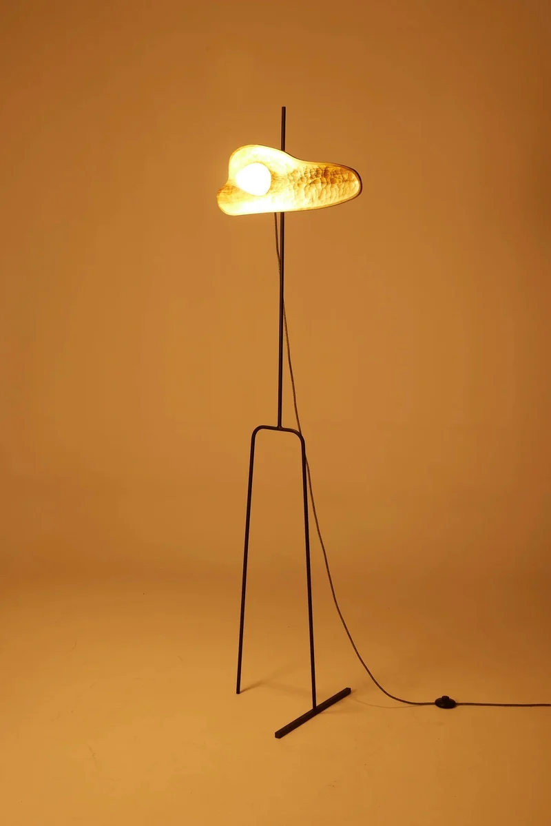 Sculpted Wallnut 'Oiseau' Steel Floor Lamp