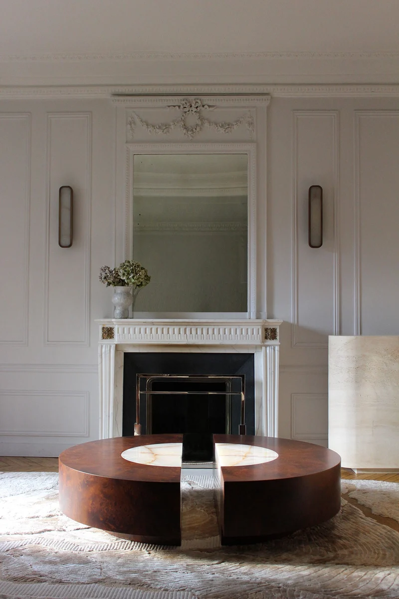 'Baci' Round Wood and Shell Onyx Table