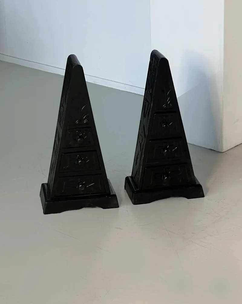 Triangle small chest of carved drawers