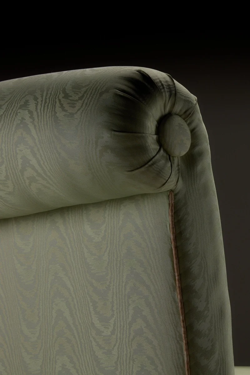 HESTIA SLIPPER CHAIR
